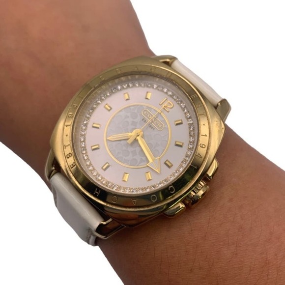 COACH Boyfriend Gold-tone Patent Leather Ladies Wristlet Watch - Picture 2 of 8